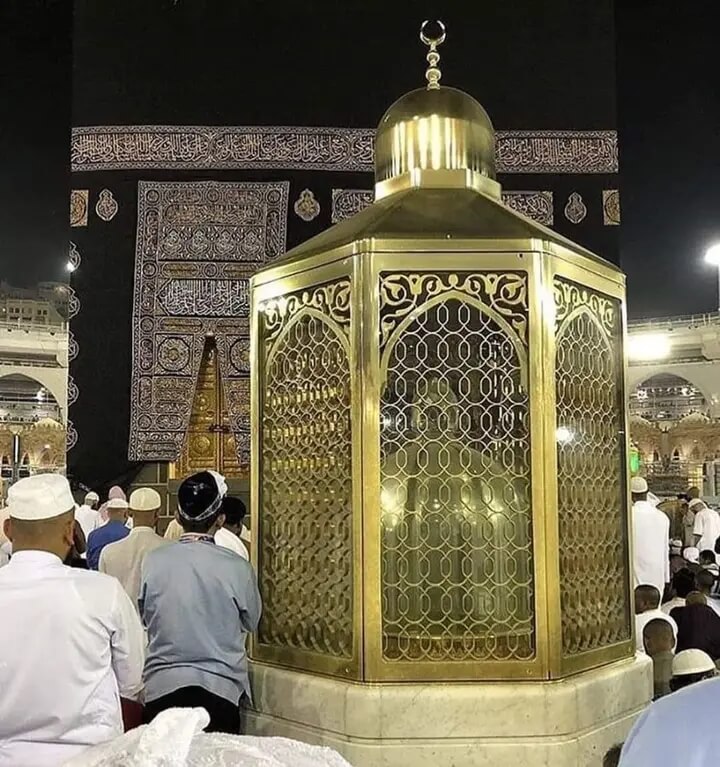 Misteri dan Sejarah Maqam Ibrahim: Batu yang Menjadi Saksi Pembangunan Ka’bah