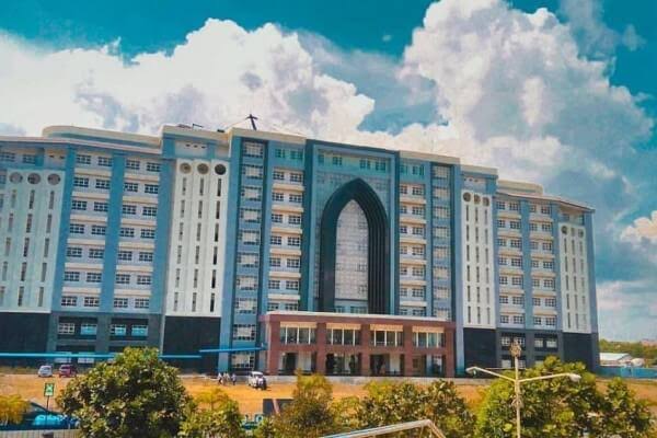 Islam dan Dunia Kampus: Menjadi Mahasiswa yang Cerdas Sekaligus Berakhlak